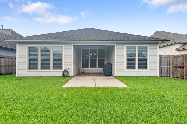 28026 Olympia Ln, Denham Springs, LA 70726