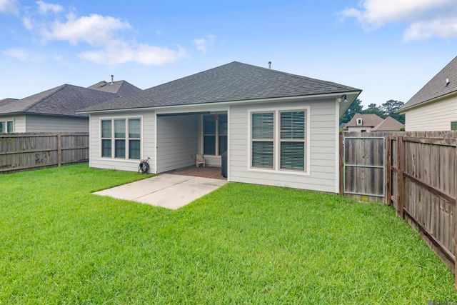 28026 Olympia Ln, Denham Springs, LA 70726
