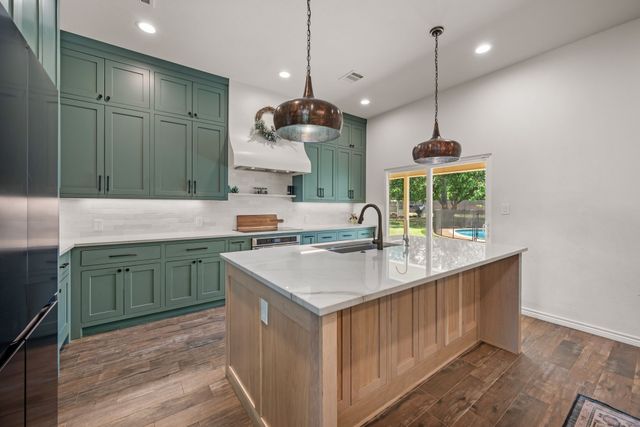 1402 Summer Dell Court, Keller, TX 76262