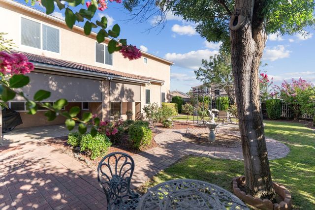 8553 N Ann Avenue, Fresno, CA 93720