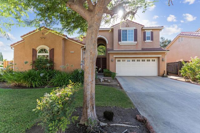 8553 N Ann Avenue, Fresno, CA 93720