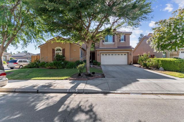 8553 N Ann Avenue, Fresno, CA 93720