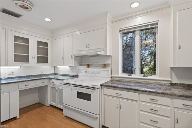 4305 Manchester RD, Portsmouth, VA 23703