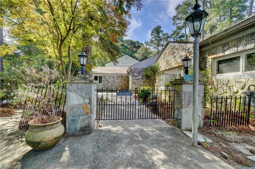 4305 Manchester RD, Portsmouth, VA 23703