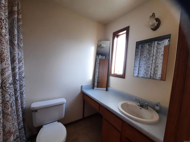 701 Clarence Street, Mountain View, AR 72560