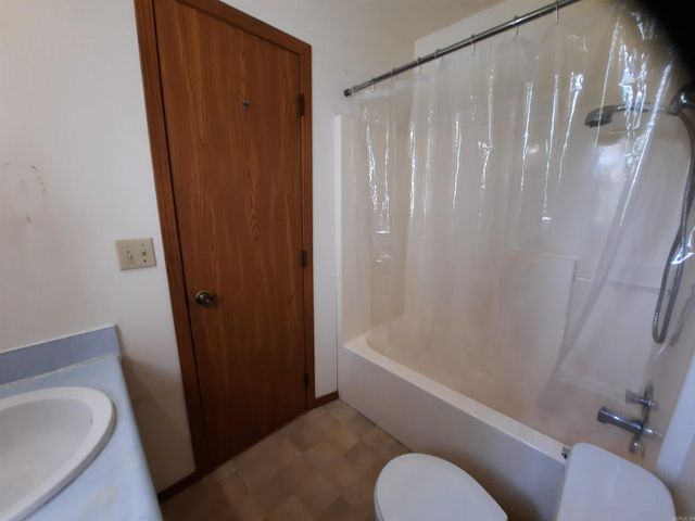 701 Clarence Street, Mountain View, AR 72560