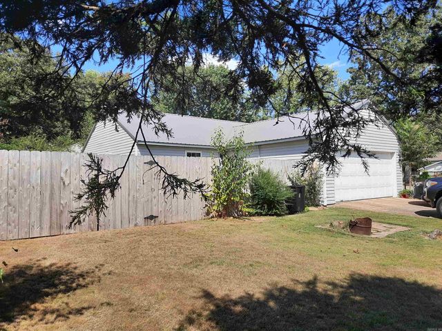 701 Clarence Street, Mountain View, AR 72560