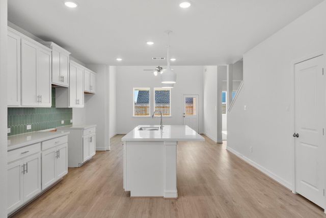 21615 Foxes Trove Trail, Magnolia, TX 77355