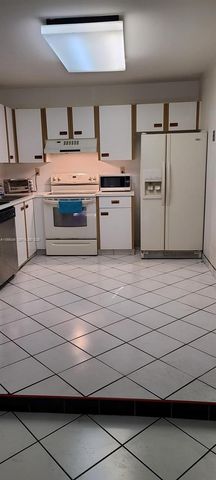 3564 Magellan Cir 211-1, Aventura, FL 33180