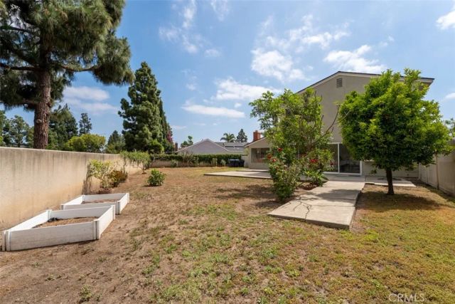 14781 Deer Park, Irvine, CA 92604