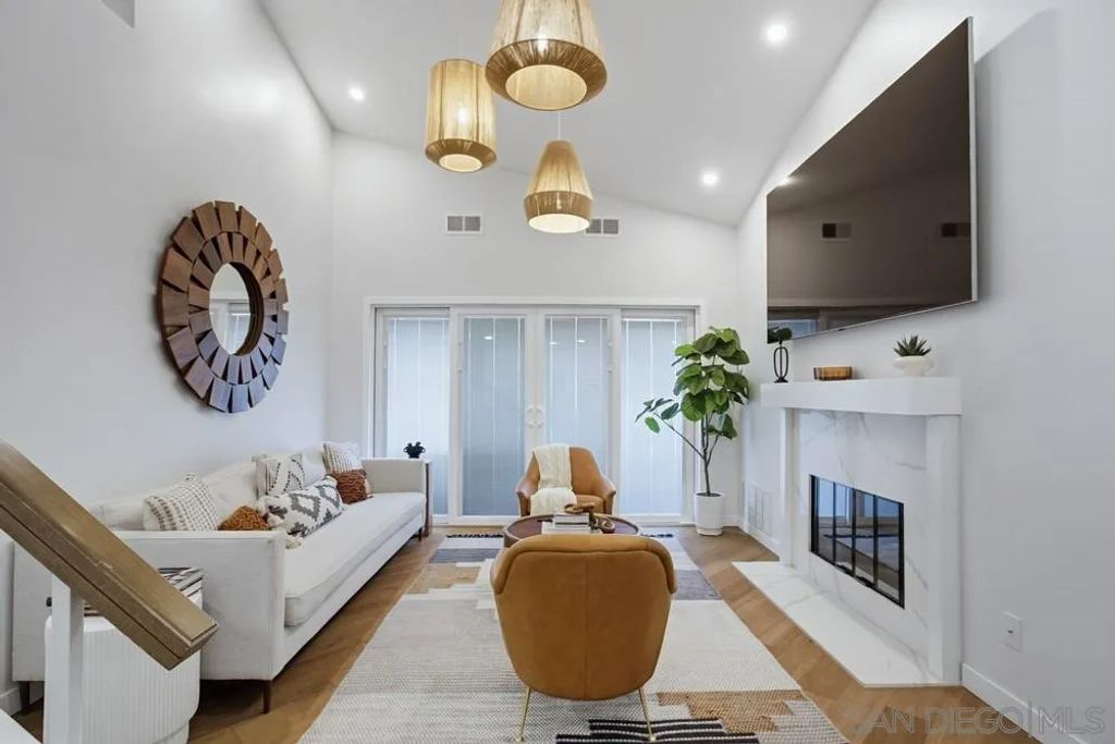 7223 Camino Degrazia 75, San Diego, CA 92111