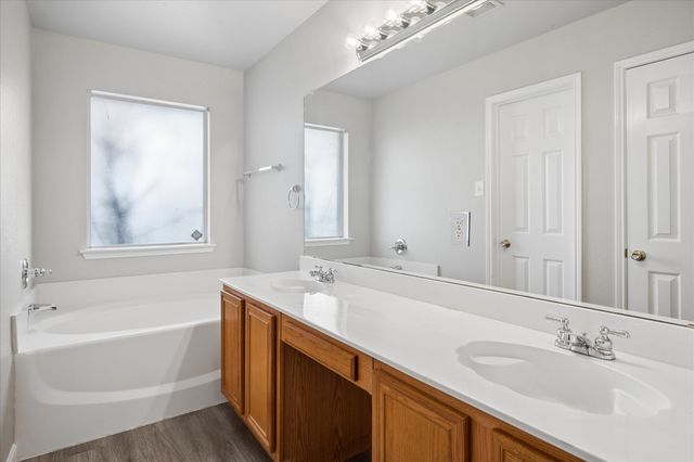 1012 Rio Verde Drive, Desoto, TX 75115