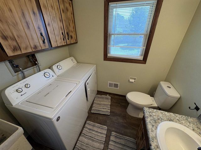 300 S Park Street, Albany, WI 53502