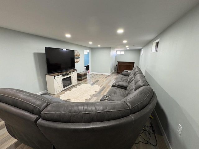 300 S Park Street, Albany, WI 53502
