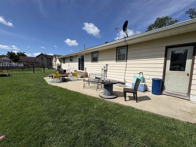 300 S Park Street, Albany, WI 53502