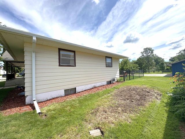 300 S Park Street, Albany, WI 53502