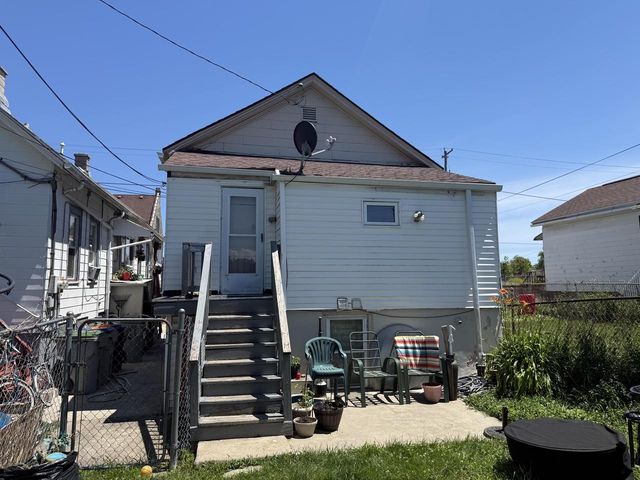 1711 S 15th PLACE, Milwaukee, WI 53204