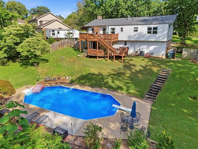 1718 Lake Wood Circle, Hixson, TN 37343