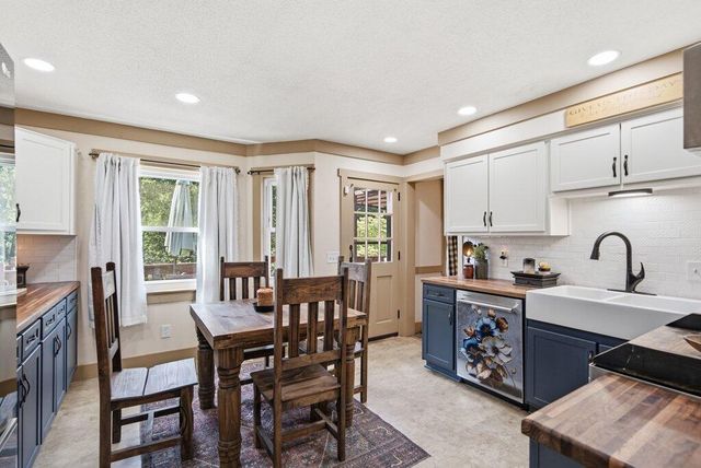 1718 Lake Wood Circle, Hixson, TN 37343