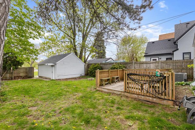 3779 Pennsylvania AVENUE, Saint Francis, WI 53235