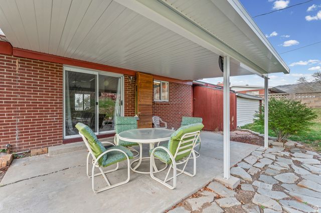 1885 SPRING CREEK DR, Bountiful, UT 84010