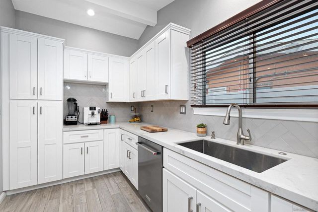 2884 Amulet St., San Diego, CA 92123