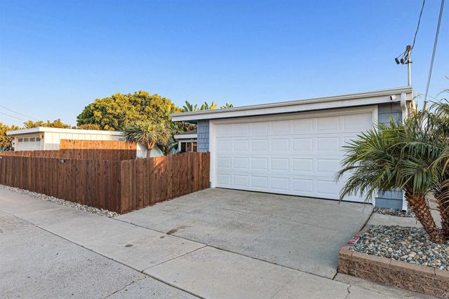 2884 Amulet St., San Diego, CA 92123