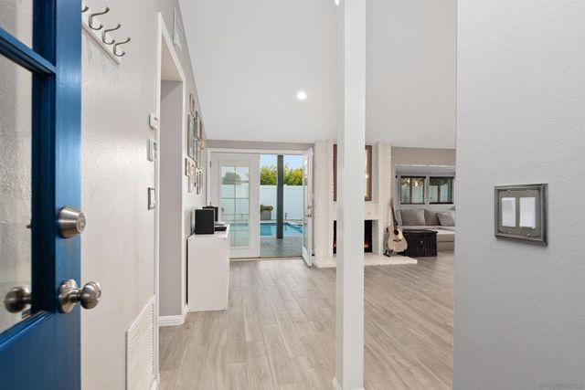 2884 Amulet St., San Diego, CA 92123