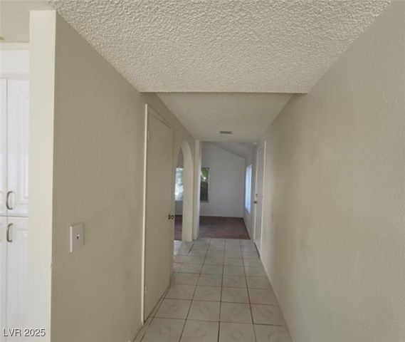 1673 Caliente Court, Las Vegas, NV 89119