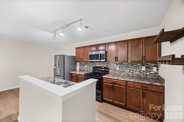 9612 Brackenview Court, Charlotte, NC 28214