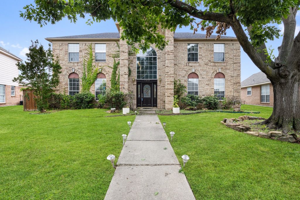 1317 Woodthorpe Drive, Mesquite, TX 75181