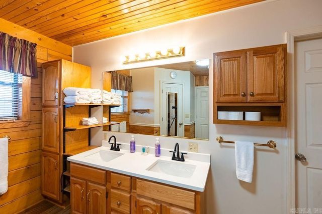 196 Schmelzer Lane, Pangburn, AR 72121