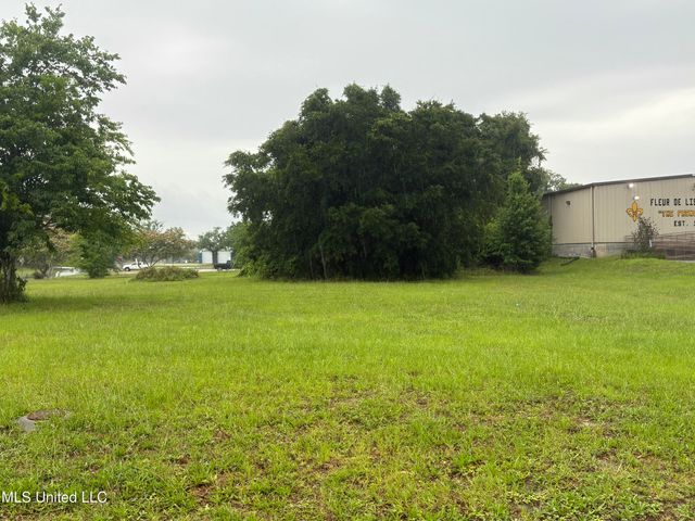 186 Howard Avenue, Biloxi, MS 39530