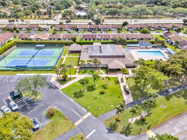 5190 Las Verdes Circle 315, Delray Beach, FL 33484