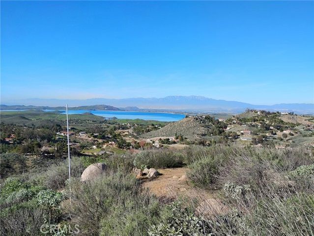 39 Burwood Drive, Perris, CA 92570