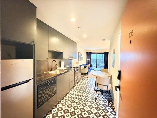 201 Academy DR 103, Austin, TX 78704