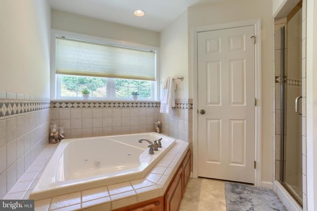 304 IRON VALLEY DR, Lebanon, PA 17042