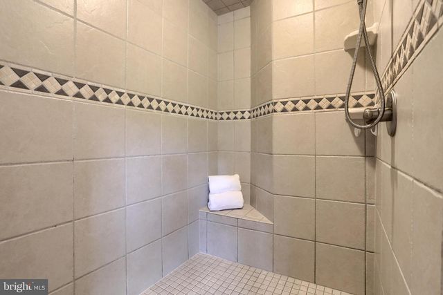 304 IRON VALLEY DR, Lebanon, PA 17042