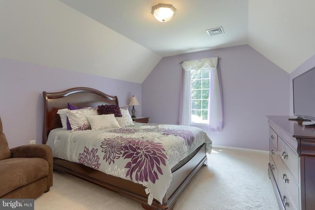 304 IRON VALLEY DR, Lebanon, PA 17042