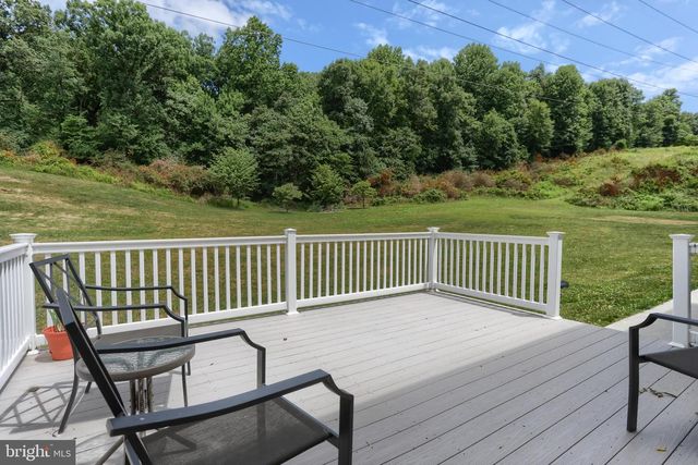304 IRON VALLEY DR, Lebanon, PA 17042