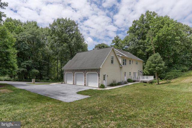 304 IRON VALLEY DR, Lebanon, PA 17042