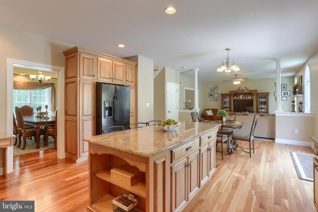 304 IRON VALLEY DR, Lebanon, PA 17042