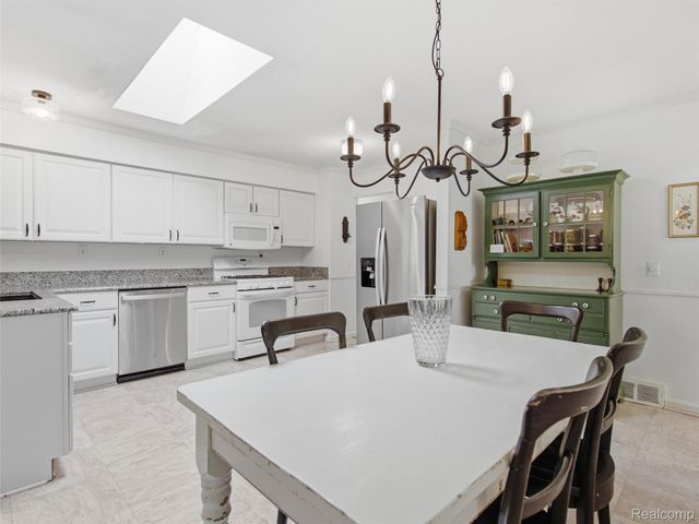 6271 Peach Drive, Independence Charter Township, MI 48346