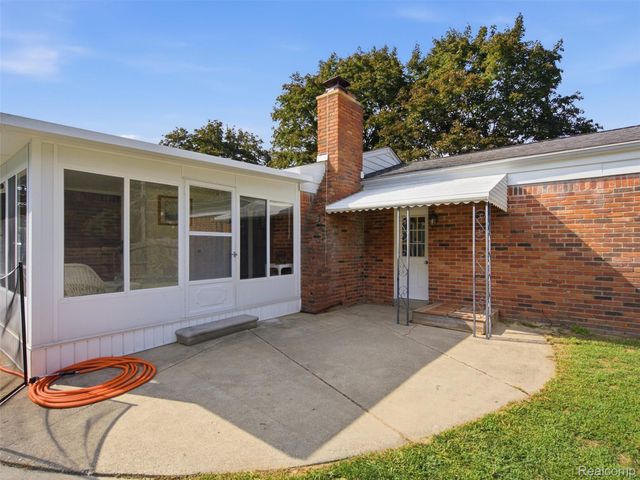 6271 Peach Drive, Independence Charter Township, MI 48346