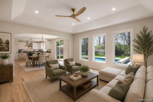 2862 Bay Hill Court, Oakland, MI 48363