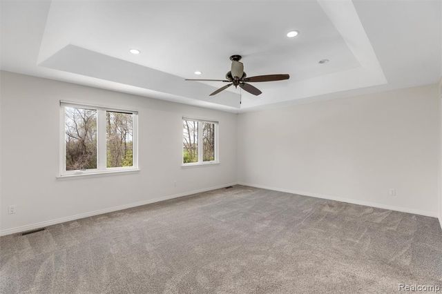 2862 Bay Hill Court, Oakland, MI 48363