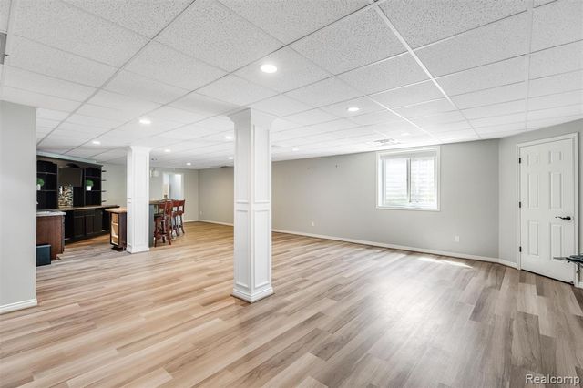 2862 Bay Hill Court, Oakland, MI 48363