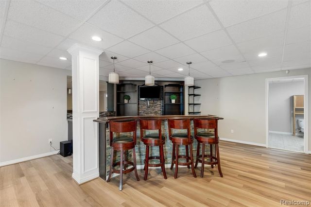 2862 Bay Hill Court, Oakland, MI 48363