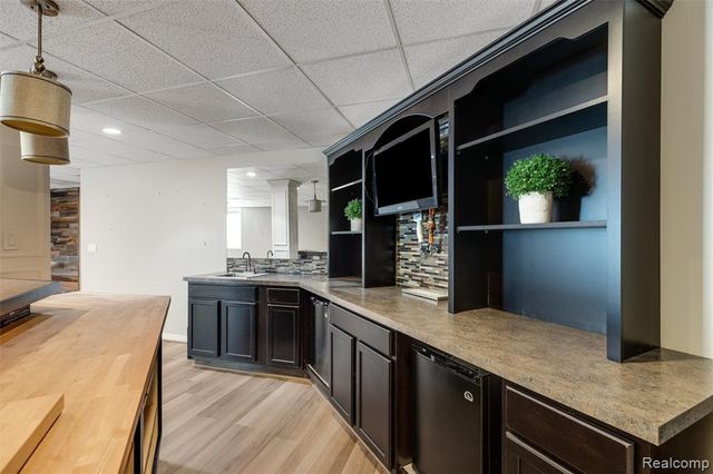 2862 Bay Hill Court, Oakland, MI 48363