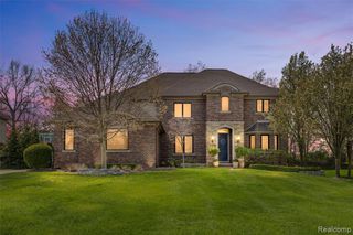 2862 Bay Hill Court, Oakland, MI 48363
